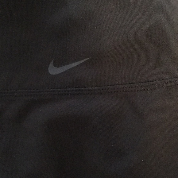 NIKE Women’s DRI-FIT CAPRI PANTS - Picture 6 of 7